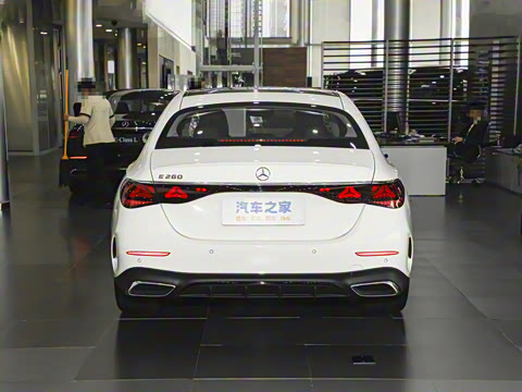 2025�� �Ŀ� E 260 �˶���