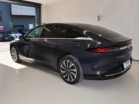 2025�� ������