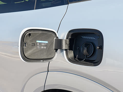 2025�� EV 670KM�����״�������