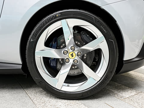 2026�� 3.9T V8 ��׼��