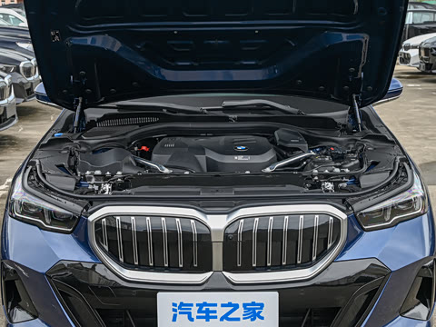 2026�� �Ŀ� 530Li ������ M�˶���װ