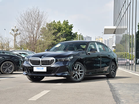 2026�� �Ŀ� eDrive 35L M�˶���װ