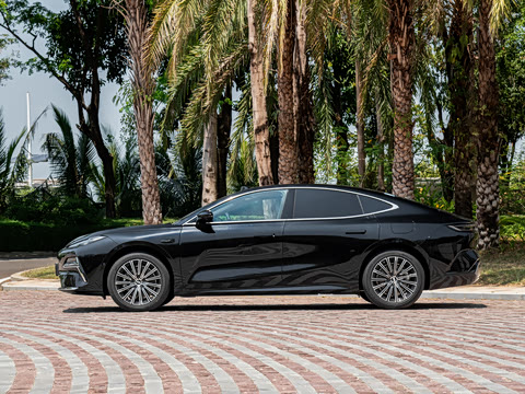 2026�� 225km EM-i Զ�����ǺӰ�