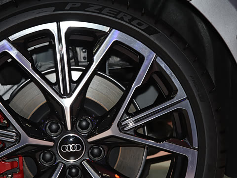 2026�� TFSI quattro 200kW �콢������