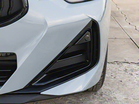 2025�� M240i xDrive