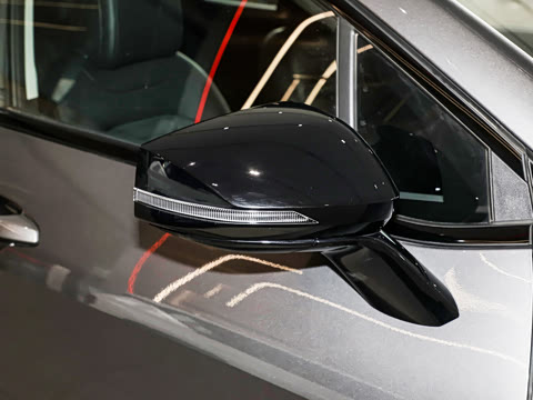 2025�� 2.0T ��������������