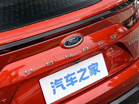 2026�� 2.0T EcoBoost  E �춯  �˶��� ST-Line