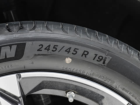 2026�� xDrive30L M�˶���ҹ��װ