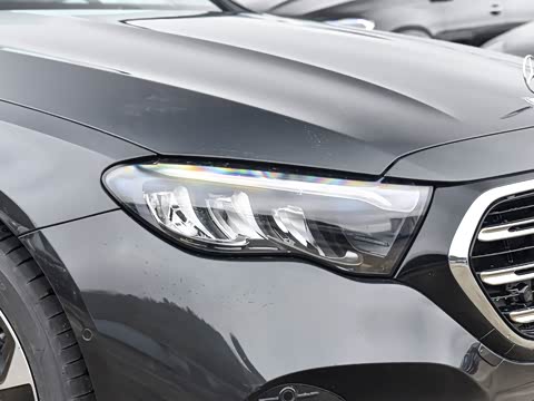 2026�� E 300 L ������