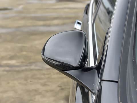 2026�� E 300 L ������