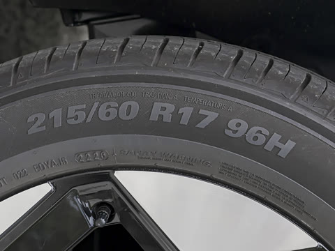 2027�� 1.5L ������