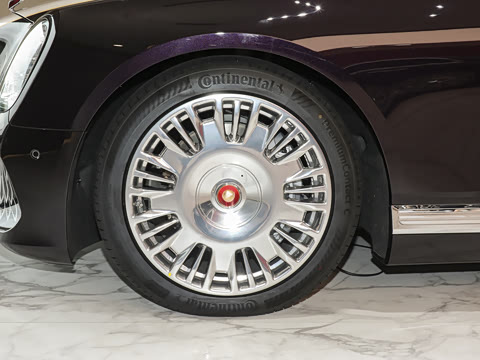 2024�� 4.0T V8��