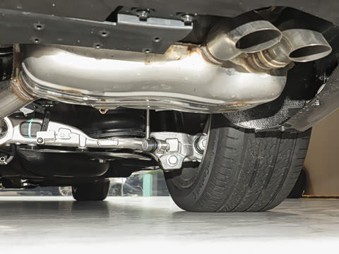 2024�� 4.0T V8��