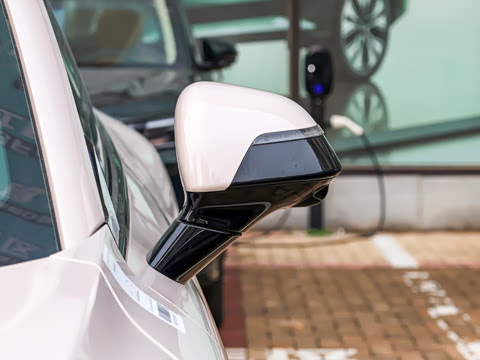 2025�� �Ŀ� 560PRO 185kW