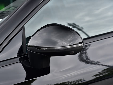 2026�� �Ŀ� AMG CLE 53 4MATIC+ ���ܳ�