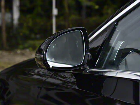 2026�� E 300 L �����˶���