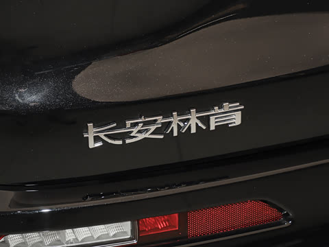 2025�� 2.0T ������ҫ��