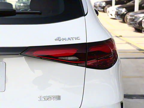 2026�� GLC 300 L 4MATIC ������ 5��