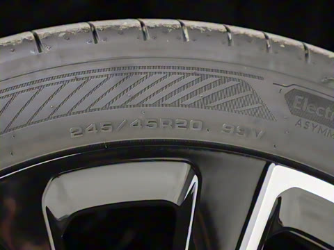 2025�� 85kWh ������