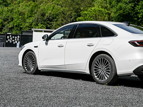 2026�� 220km ������ҫ��