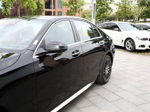 2026�� �Ŀ� C 260 L �˶���