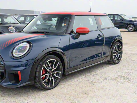 2025�� JOHN COOPER WORKS