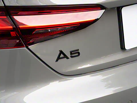 2025�� Sportback ��ذ� 40 TFSI quattro ����������