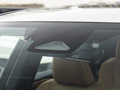 2026�� 300 ����������