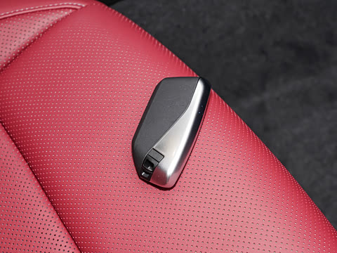 2026�� 530Li ������ M�˶���װ