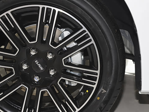 2026�� ���̰� 230������ 7��