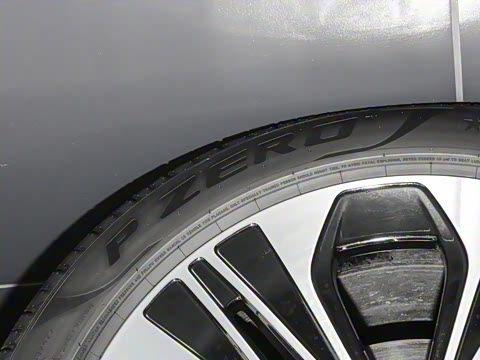 2025�� �Ŀ� E 300 L ������