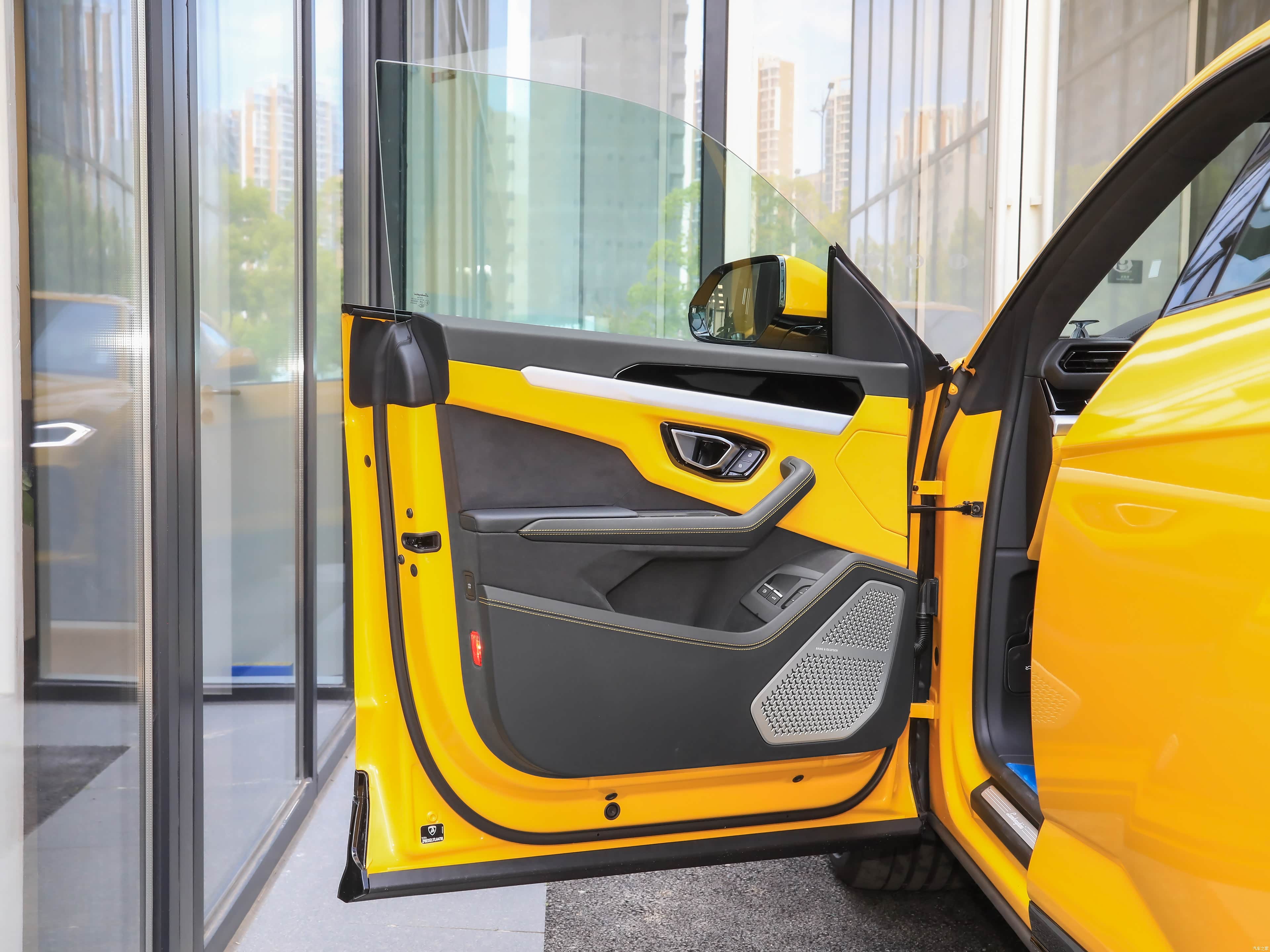 Lamborghini Urus Se, миниатюра 21