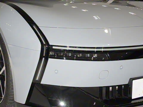 2025�� 702 ������ Ultra