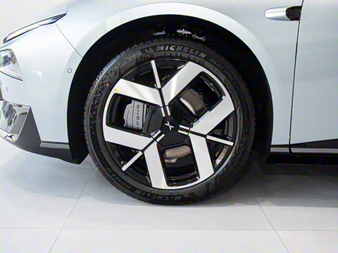 2026�� ���� 725 Max �콢��