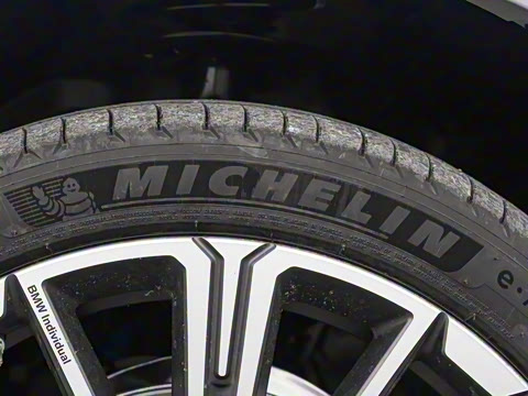 2025�� xDrive25Li M�˶���ҹ��װ