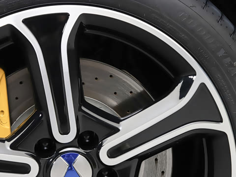 2026�� Z9S �����