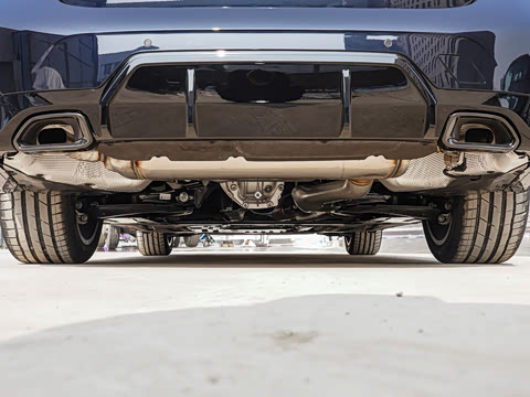 2026�� 330i M�˶���ҹ��װ