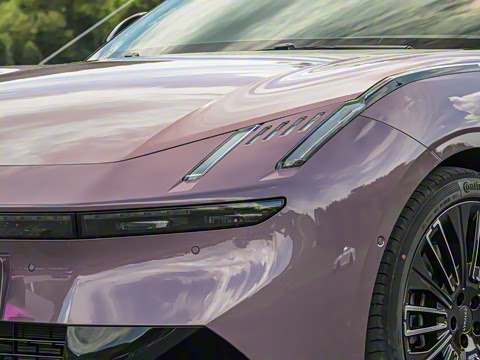 2025�� 240����Ultra