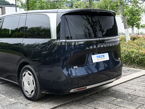 2026�� ���� 700�콢��