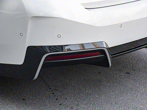 2026�� eDrive 40 L ��ҹ�˶���װ