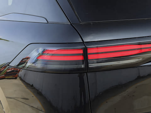 2027�� 2.0T ˫������������