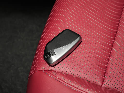 2026�� �Ŀ� 525Li M�˶���װ