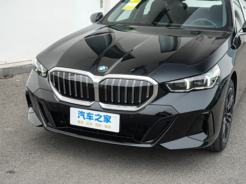 2026�� �Ŀ� 525Li M�˶���װ