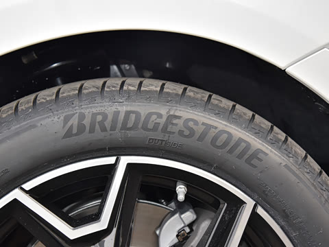 2026�� �Ŀ� eDrive 40 L ��ҹ��װ