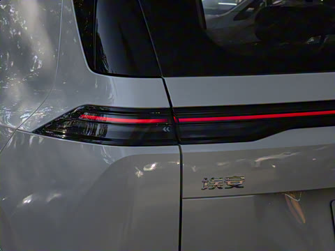 2025�� Plus 610 ������