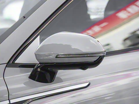 2025�� 100������Plus����