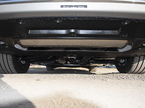 2026�� 735Li ������װ