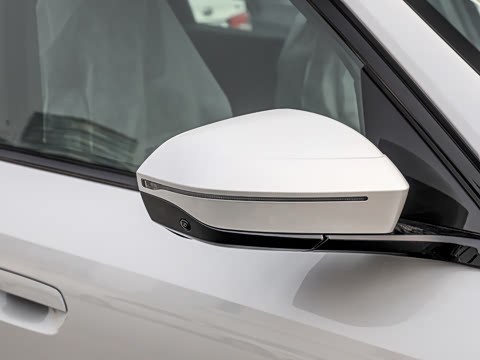 2026�� xDrive25L M�˶���ҹ��װ