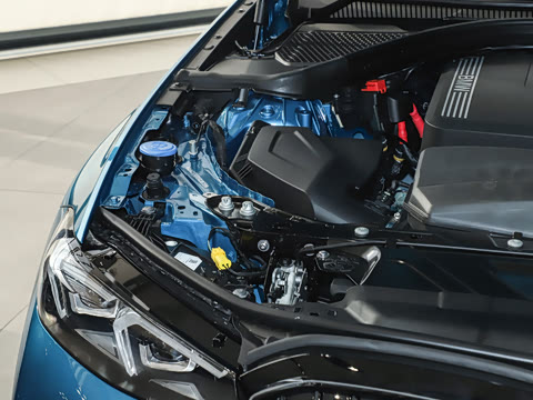 2025�� 330Li M�˶���ҹ��װ