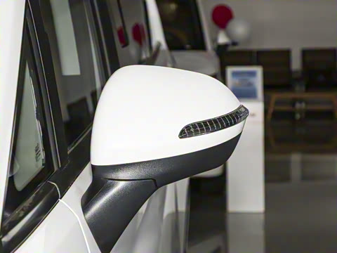 2025�� 2.0L �ֶ���������� 9��